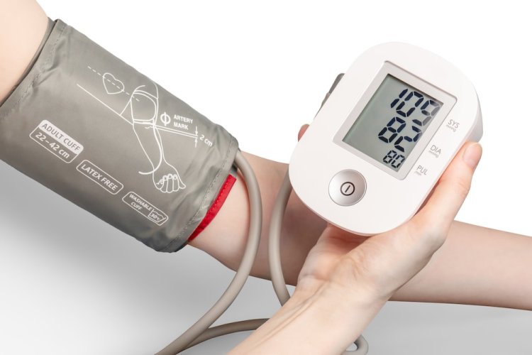 Blood Pressure: Symptoms and How to manage Blood Pressure